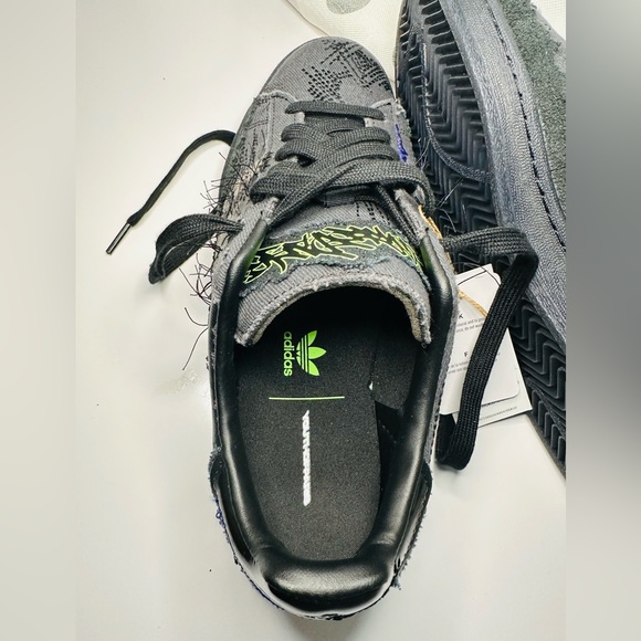 Adidas - Picture 11 of 12